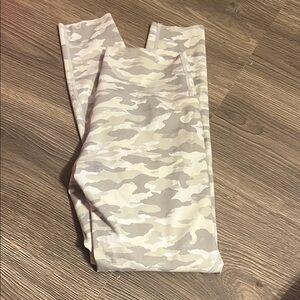 Aerie Light Gray Camouflage Leggings